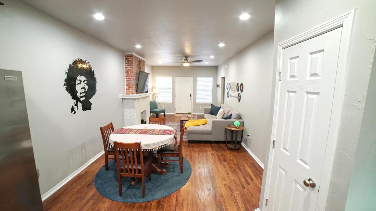 Rock & Roll House, Fiber Internet, Roku Tv, Washer & Dryer, By Dt Chickasha & Leg Lamp! Экстерьер фото